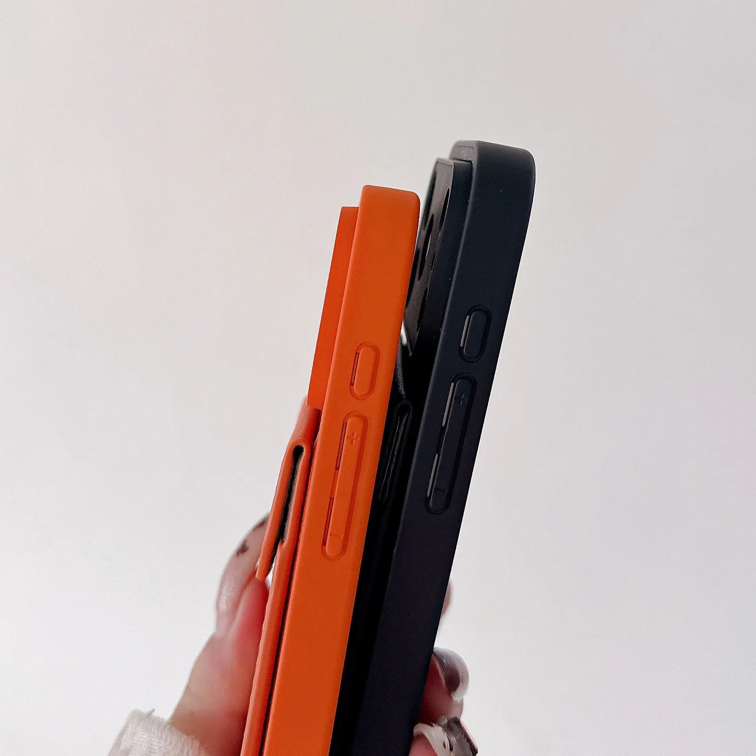 Custodia con staffa in pelle P - Leather Card Wallet recensione e prezzo
