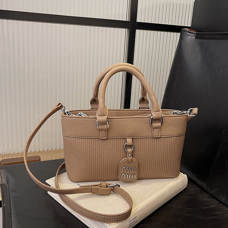 Borsa tote di lusso in pelle d - Luxury Lifestyle Handbags recensione e prezzo